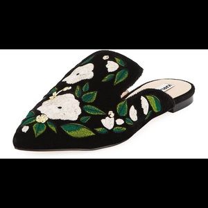 Karl Lagerfeld Paris Niana Velvet Mule